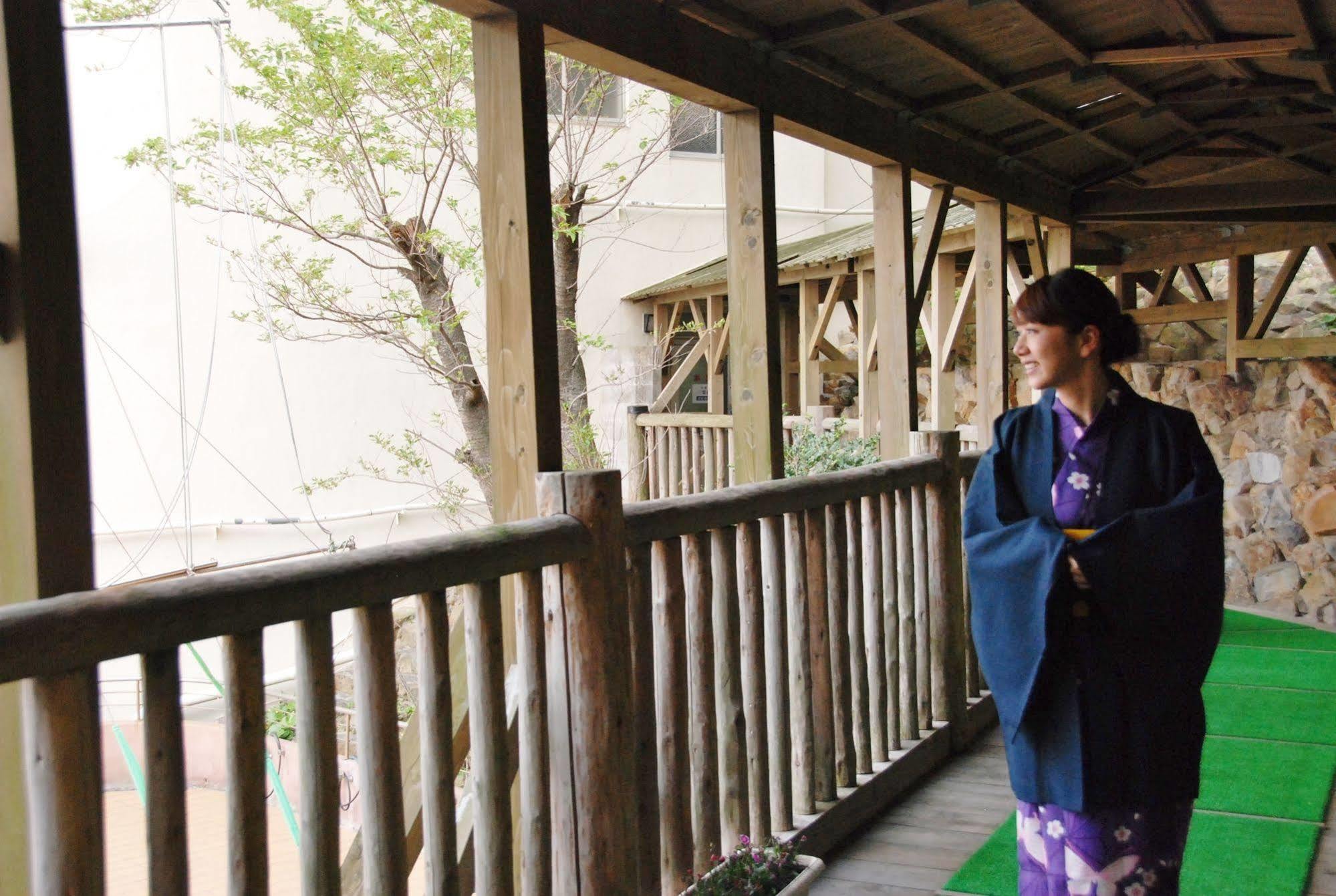 Hotel Hanatemari Shirahama Buitenkant foto