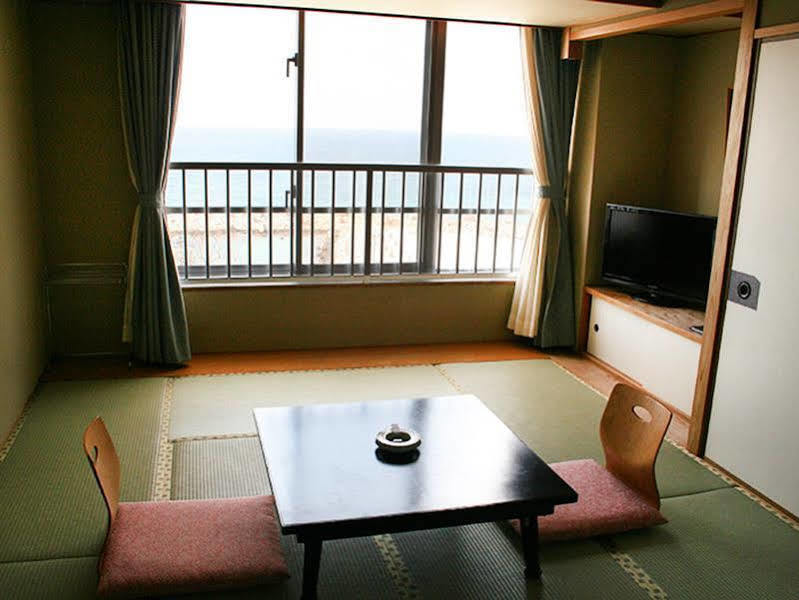 Hotel Hanatemari Shirahama Buitenkant foto